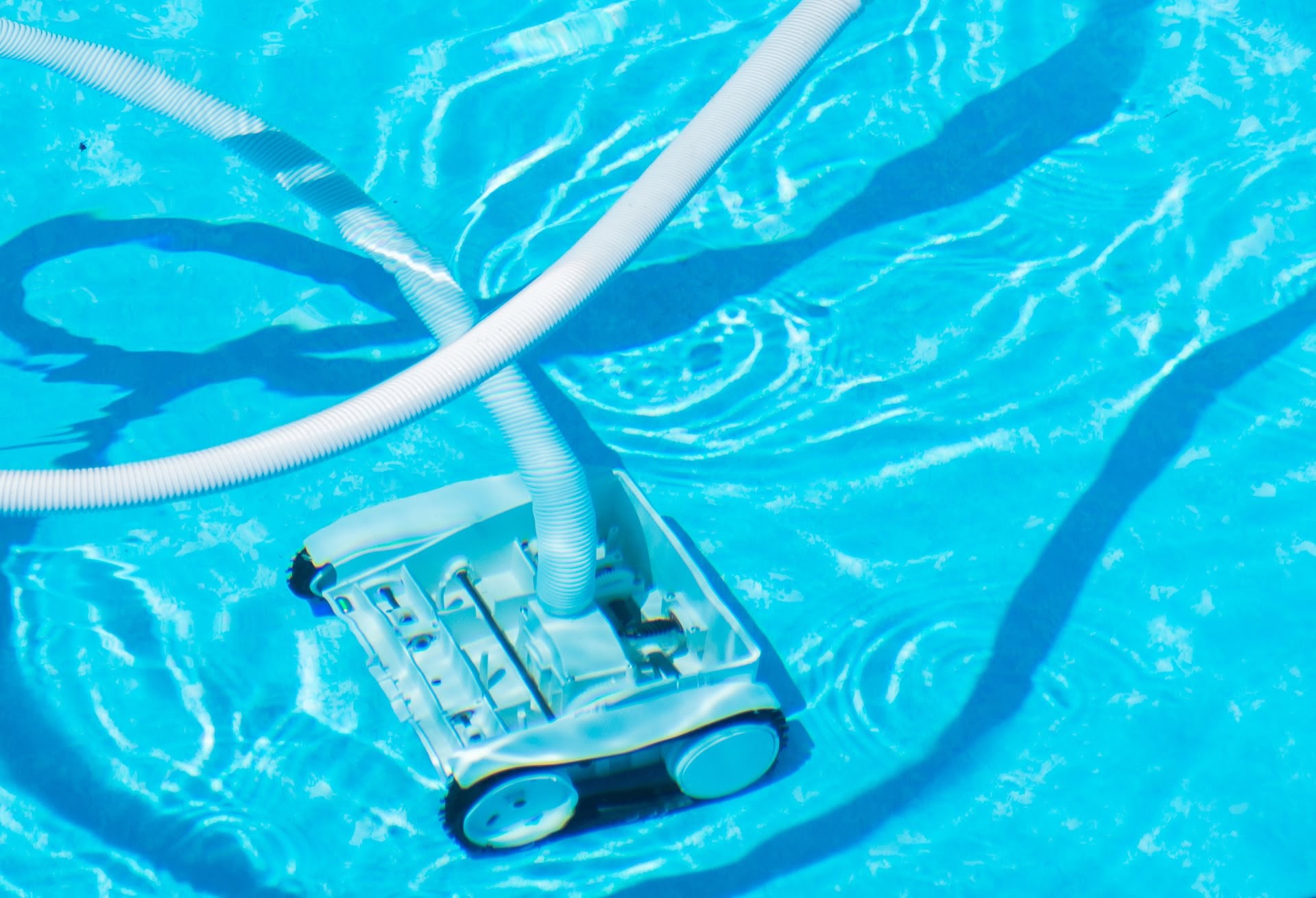 Ricardo Pool Cleaning Services: Service Image-3 Ricardo Pool Cleaning Services: Service Image-3